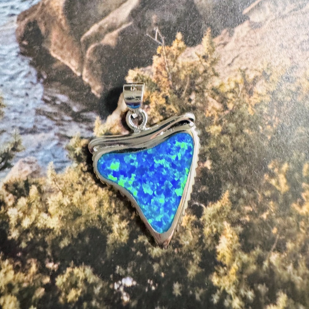 925 Sharktook inlaid blue Opal Hawaiian charm,Sterling silvers/14kw over laid